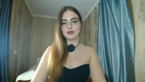 Rebecca online show from November 20, 1:12 pm