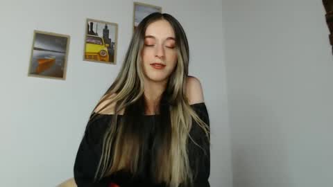 Becca Johnsoon online show from December 5, 6:55 pm