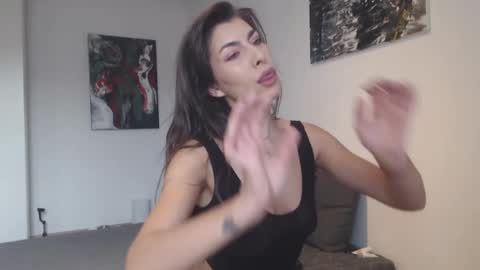 Snapshot of rebekaburns chatting on September 27, 7:37 am Rebeka online show from September 27, 7:37 am