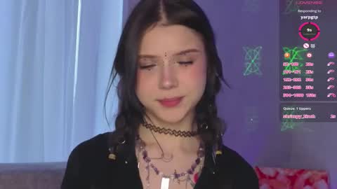 Mia online show from October 18, 5:10 am