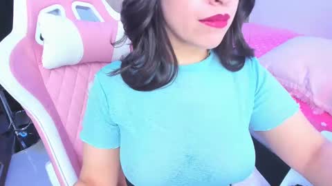 redski77 online show from November 13, 6:34 am