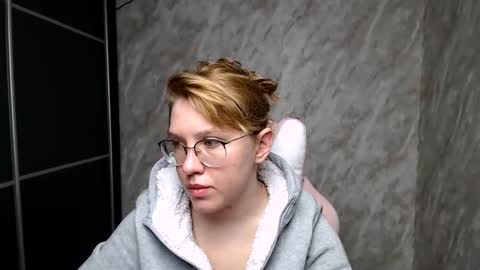 Regina online show from March 12, 2:52 am