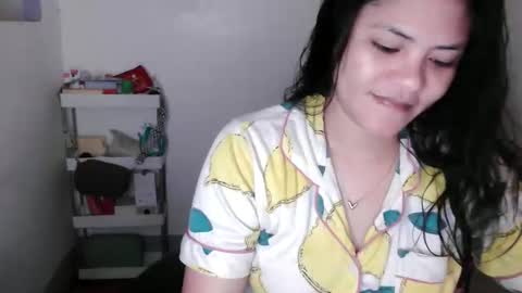 reign2525 online show from December 2, 11:56 am