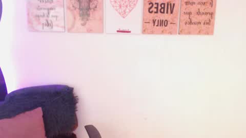    online show from December 5, 4:42 am