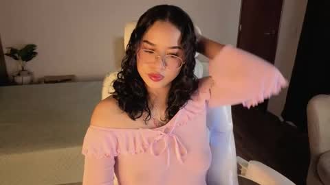 renaxi_smith online show from January 17, 9:22 pm