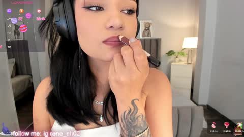 Renee Shelby online show from December 19, 8:34 pm