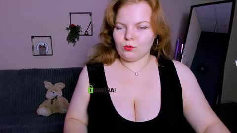 Snapshot of renesmee_sunset chatting on October 3, 6:07 am Sweet Renesmee online show from October 3, 6:07 am