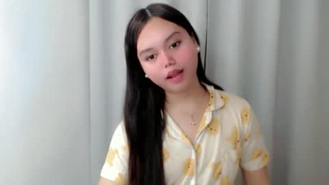 Snapshot of rhianne_fuckdoll chatting on October 22, 3:33 am rhianne_fuckdoll online show from October 22, 3:33 am