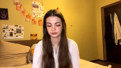 Anna online show from December 17, 1:37 pm