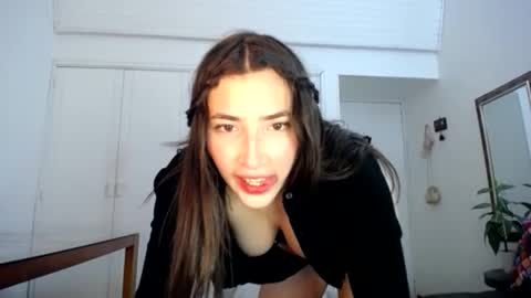 Tina online show from December 6, 5:11 pm