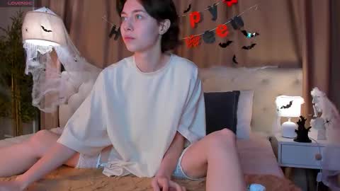 rihanna_walker online show from October 28, 2:39 am