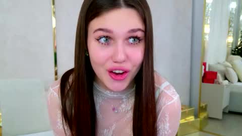 Rihanna online show from January 14, 5:40 pm