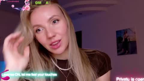 Rina Asty online show from November 29, 8:13 pm