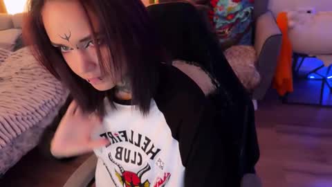   DianaBrite            fansl y online show from November 7, 1:49 pm