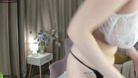 river_stoynee online show from October 22, 10:20 am