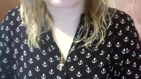 Snapshot of riveramaureen chatting on January 26, 11:50 am RiveraMaureen online show from January 26, 11:50 am