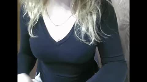 RiveraMaureen online show from December 16, 9:59 am