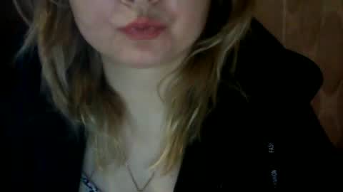 Snapshot of riveramaureen chatting on January 21, 7:47 am RiveraMaureen online show from January 21, 7:47 am