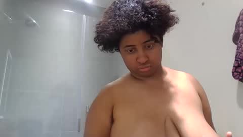 robintheneighbor online show from November 16, 6:26 am