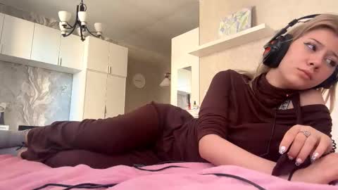 Anny online show from March 1, 11:43 am