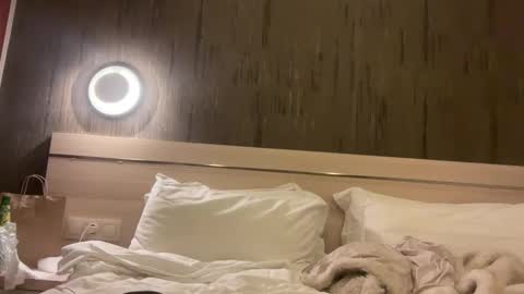 rockybee1 online show from October 31, 11:31 pm