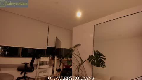 Valery Roldans online show from February 2, 1:15 am