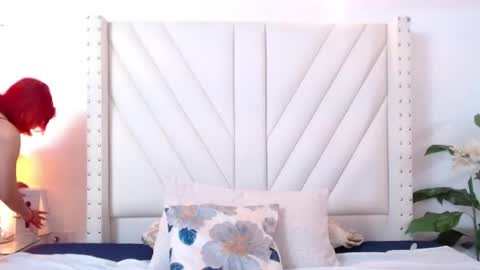 ronnetmalbec online show from December 18, 12:43 pm