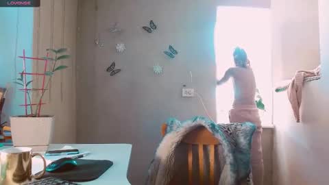 Snapshot of rosa843850 chatting on January 5, 11:48 am rosa843850 online show from January 5, 11:48 am