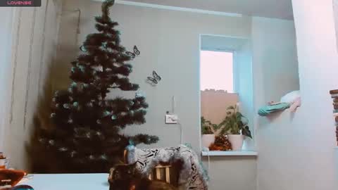 Snapshot of rosa843850 chatting on December 25, 1:30 pm rosa843850 online show from December 25, 1:30 pm