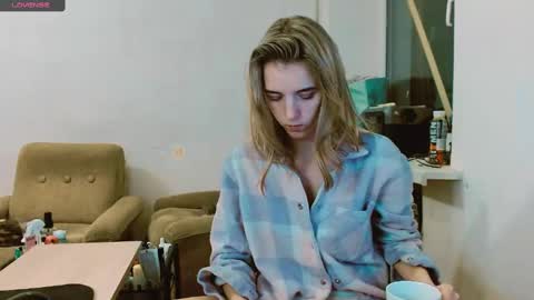 Snapshot of rosa843850 chatting on February 25, 3:41 pm rosa843850 online show from February 25, 3:41 pm