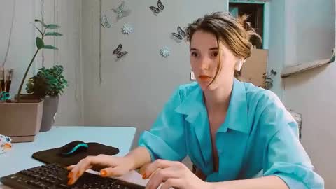 Snapshot of rosa843850 chatting on February 13, 6:38 pm rosa843850 online show from February 13, 6:38 pm