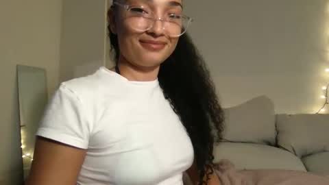 Rosalina online show from November 10, 6:19 am