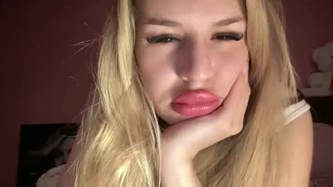 Rosalina online show from September 30, 9:52 pm