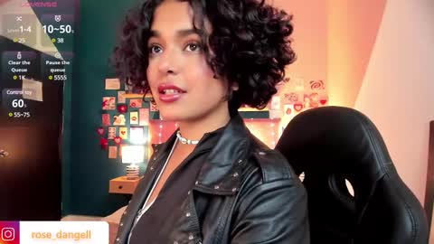 Rose online show from February 25, 3:41 pm