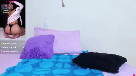 rose_towers4 online show from November 27, 10:56 pm