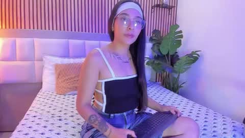 roseaurora online show from October 27, 12:44 pm