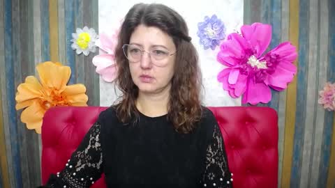 RoseHille online show from November 29, 6:28 am