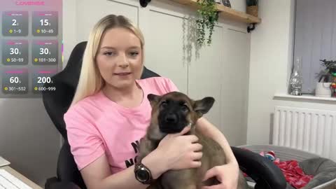 rose97 online show from December 15, 8:47 pm