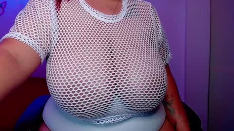 Snapshot of rousrossell_4 chatting on December 22, 11:09 pm Call me Rous  online show from December 22, 11:09 pm
