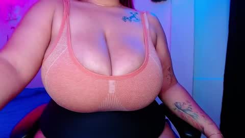 Snapshot of rousrossell_4 chatting on January 7, 11:35 pm Call me Rous  online show from January 7, 11:35 pm