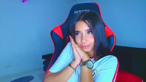 rousse_violet online show from September 9, 11:15 pm