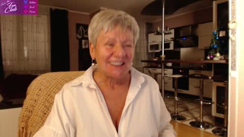 Roxana online show from January 11, 2:15 pm