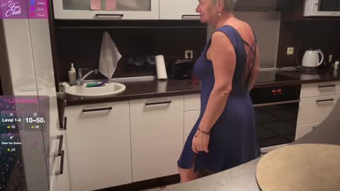 Roxana online show from February 6, 4:14 pm