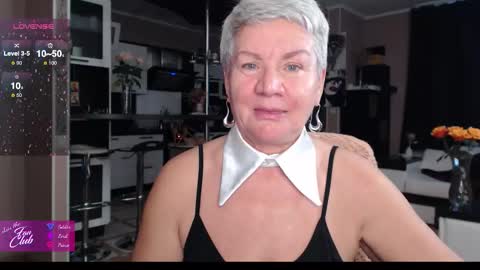 Roxana online show from October 26, 2:01 pm