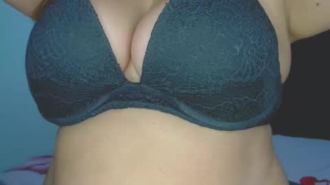 roxanasexy2025 online show from November 3, 12:42 pm