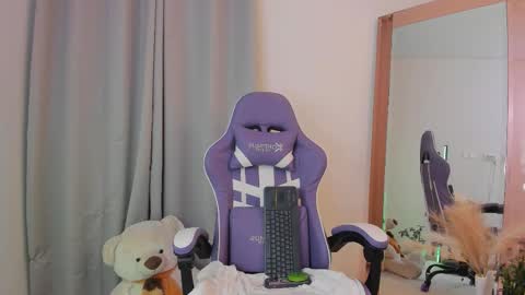  R O X I E  online show from February 7, 3:54 am