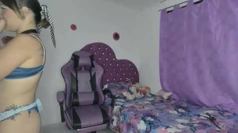 Roxy online show from December 5, 2:33 am