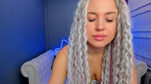 Roxy online show from February 4, 1:23 am