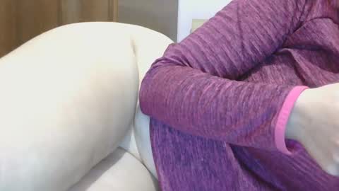 Snapshot of roxy_secrets chatting on February 25, 9:26 pm roxy secrets online show from February 25, 9:26 pm