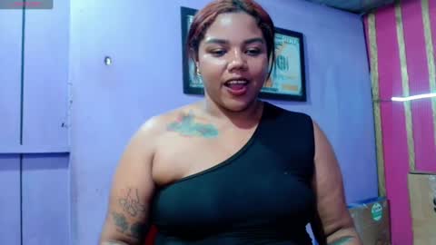 Snapshot of rubii_queen chatting on December 12, 3:32 am Rubi online show from December 12, 3:32 am